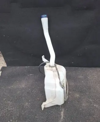 Alfa Romeo Giulietta Lamp washer fluid tank