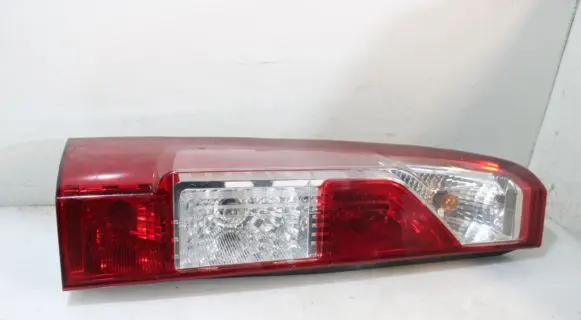 Renault Master III Rear/tail lights
