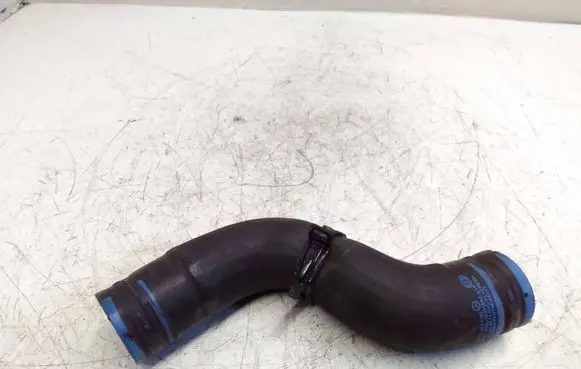 Mercedes-Benz GLA W156 Engine coolant pipe/hose A6512031782
