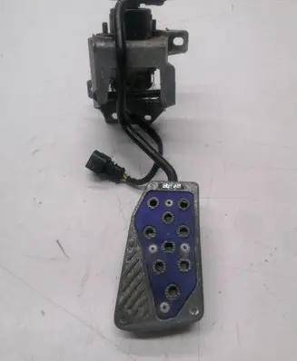 Audi A6 S6 C4 4A Accelerator throttle pedal 4A1721553B AUSU12