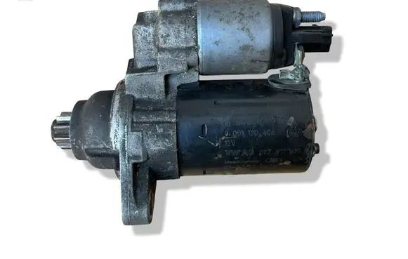 Volkswagen Golf V Starter motor 0001120406 02T911023R