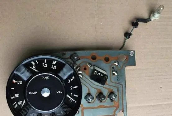 Mercedes-Benz COMPAKT W115 Speedometer (instrument cluster)