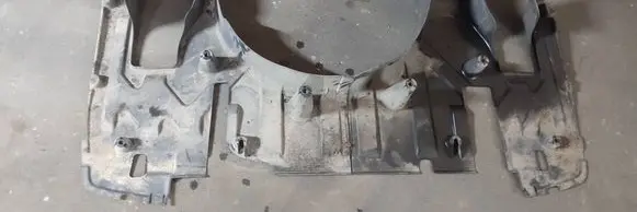 Rear underbody cover/under tray