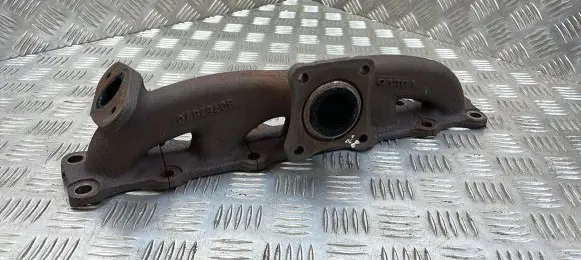 Volvo XC60 Exhaust manifold 30757870