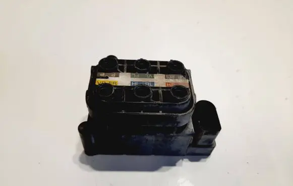 Mercedes-Benz S W221 Air suspension valve block 