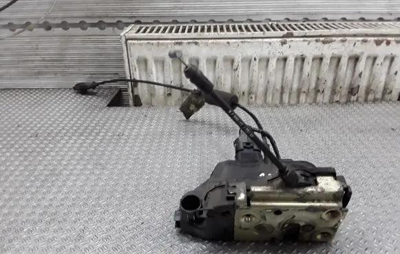 Renault Espace IV Front door lock