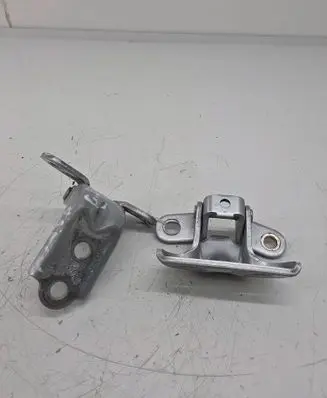 Rear door hinge set
