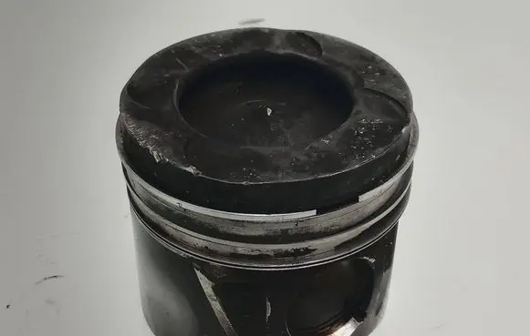 Piston
