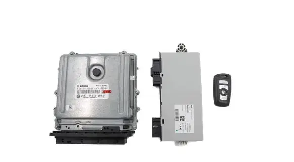 BMW 5 F10 F11 Engine ECU kit and lock set 8513250 0281017648