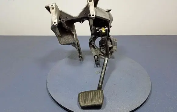 Volvo S90, V90 Accelerator throttle pedal 31489735
