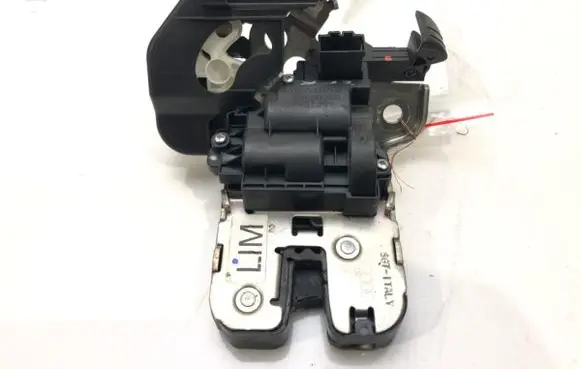 Audi A6 C7 Tailgate exterior lock 4H0827505
