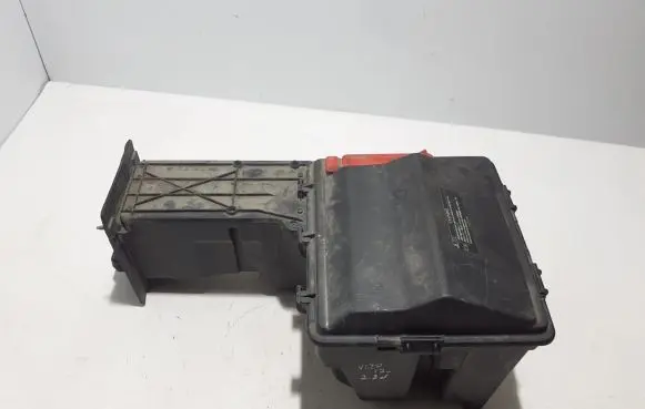 Battery bracket