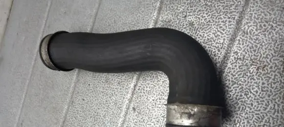 Skoda Octavia Mk2 (1Z) Air intake hose/pipe