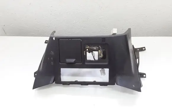 Mitsubishi Pajero Other center console (tunnel) element 8002A225