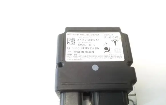 Tesla Model 3 Airbag control unit/module 109575700C 0285014176