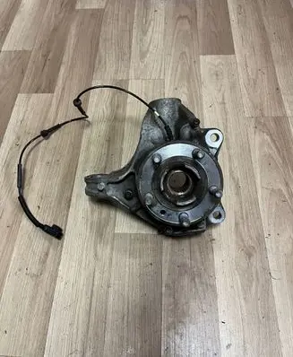 Land Rover Discovery Sport Front wheel hub FJ3M3K185CC FJ3M-3K185-CC