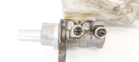 Toyota Auris 150 Master brake cylinder