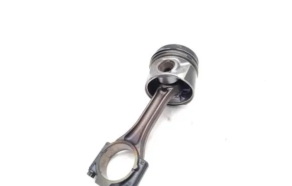 Volkswagen Polo V 6R Piston with connecting rod CFWA