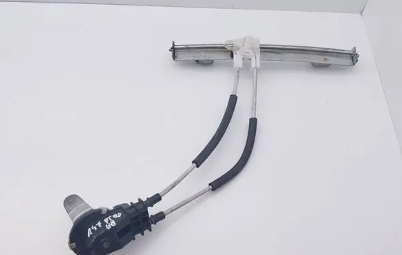 Alfa Romeo 147 Rear door manual window regulator