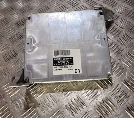 Toyota Avensis T250 Engine control unit/module 8966105C70 MB1758008682
