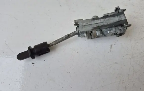 Audi A7 S7 4G Front door lock (next to the handle) 4G8837167