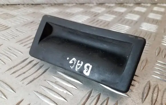 Volkswagen Sharan Tailgate opening switch 5N0827566