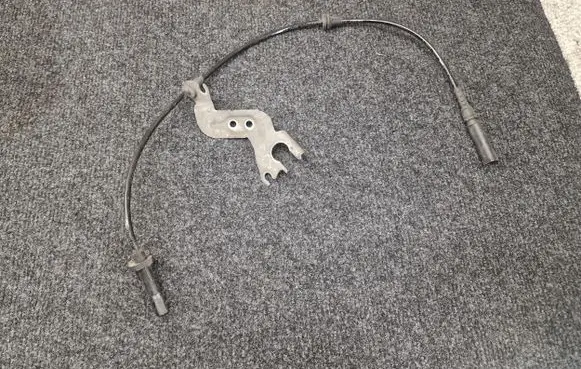 BMW 5 E60 E61 ABS rear brake sensor 6859533 6908705