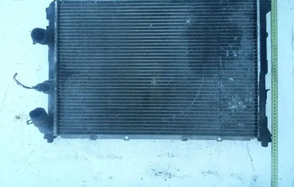 Renault Megane I Coolant radiator A420I585P35