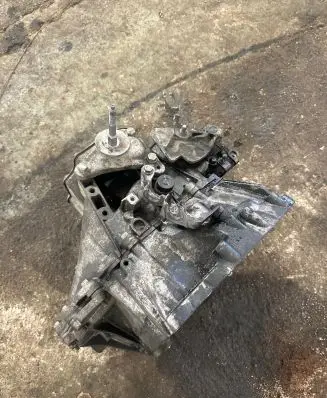 Manual 6 speed gearbox