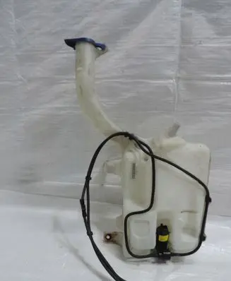 Windshield washer fluid reservoir/tank