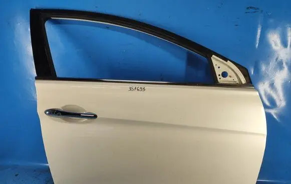 Hyundai Sonata Front door 760044R000