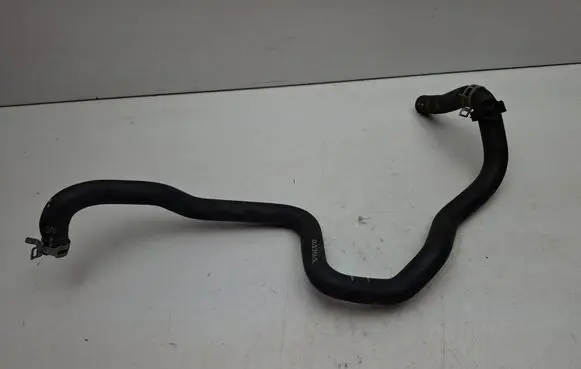 Volvo V60 Engine coolant pipe/hose 31338302
