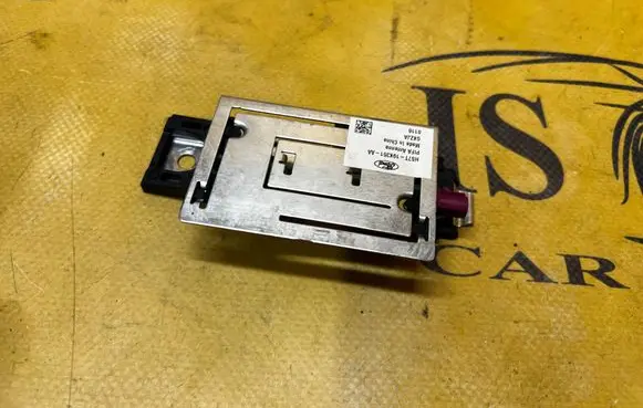 Ford Fusion II Aerial antenna amplifier HS7T-19K351-AA HS7T19K351AA