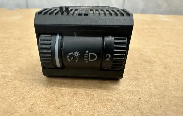 Volkswagen Amarok Headlight level height control switch 2H0941333A
