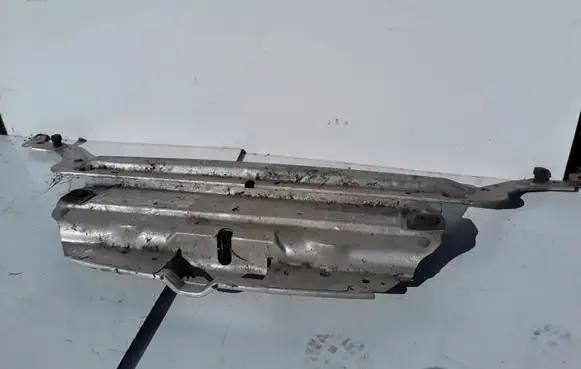 Top upper radiator support slam panel