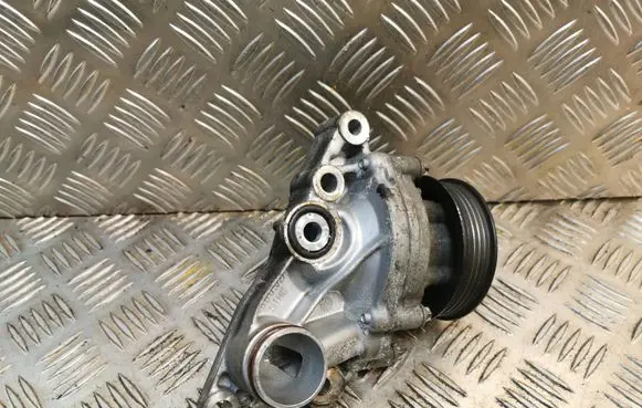 Mercedes-Benz A W169 Water pump 6402010001 A6402010001