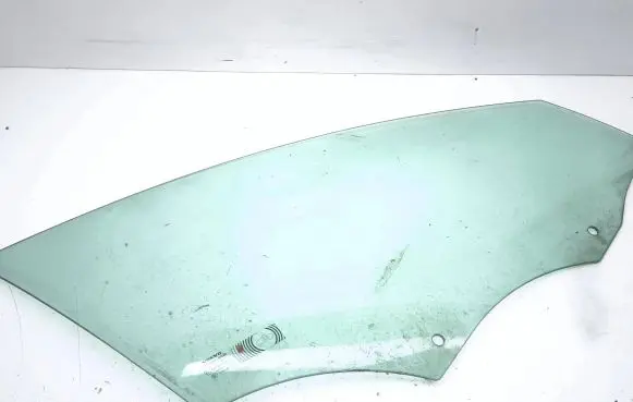 Volvo V60 Front door window glass four-door