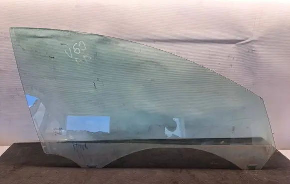Volvo V50 Front door window glass four-door 43R001105 E000186 DOT57M20AS2