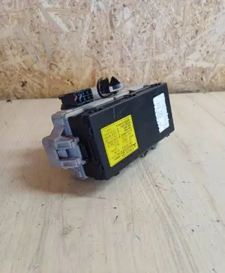 Mitsubishi Galant Fuse box set MR537990 G8C227MB