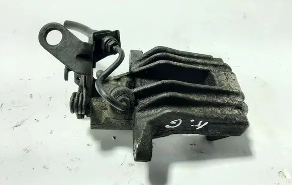 Volkswagen Golf VI Rear brake caliper 