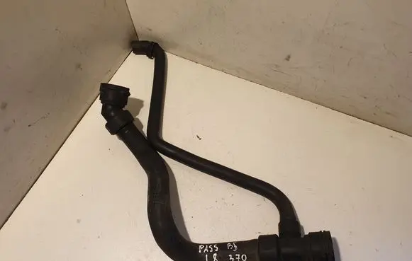 Volkswagen PASSAT B5 Engine coolant pipe/hose 8D0121055J