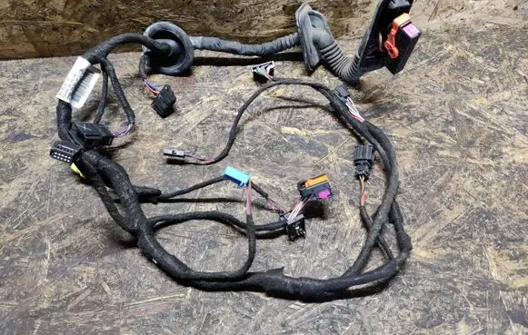 Volkswagen Jetta VI Front door wiring loom 5C0971120T