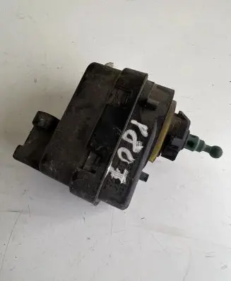 Peugeot 807 Headlight level adjustment motor P7700840141
