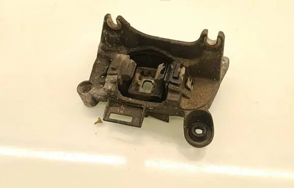 Renault Megane III Engine mount bracket 