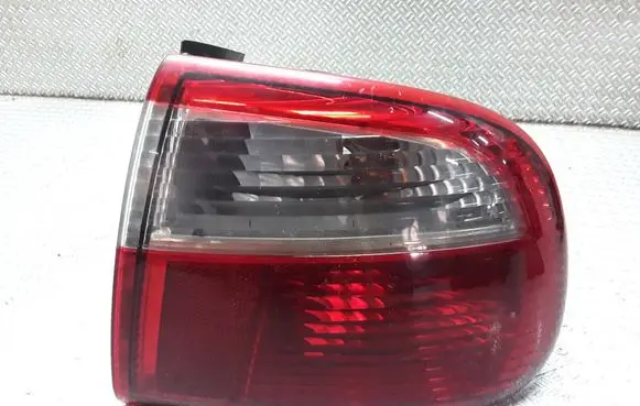 Seat Toledo II (1M) Rear/tail lights 1M5945096B