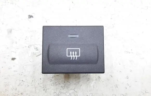 Ford Focus Windscreen/window heater switch 3m5t18c621ad