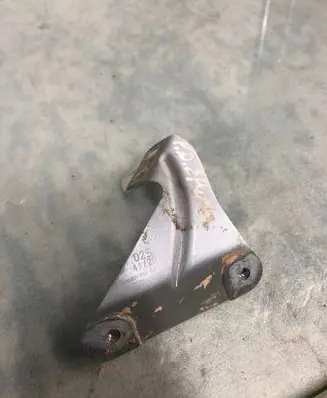 Seat Arona Fender mounting bracket 6f9821168a
