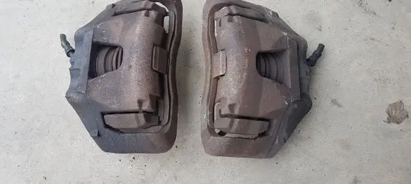 Volvo V40 Front brake caliper