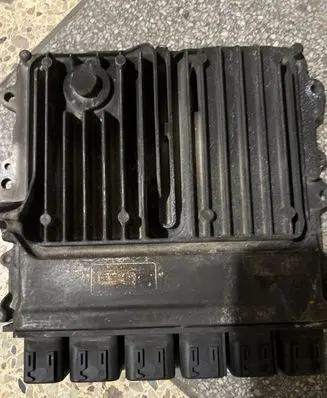 BMW 5 G30 G31 Engine control unit/module 0261S18703 8692961