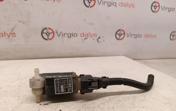 Hyundai Tucson JM Windscreen/windshield washer pump 985102c100